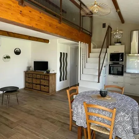 Holiday home Le Refuge Des Vignes